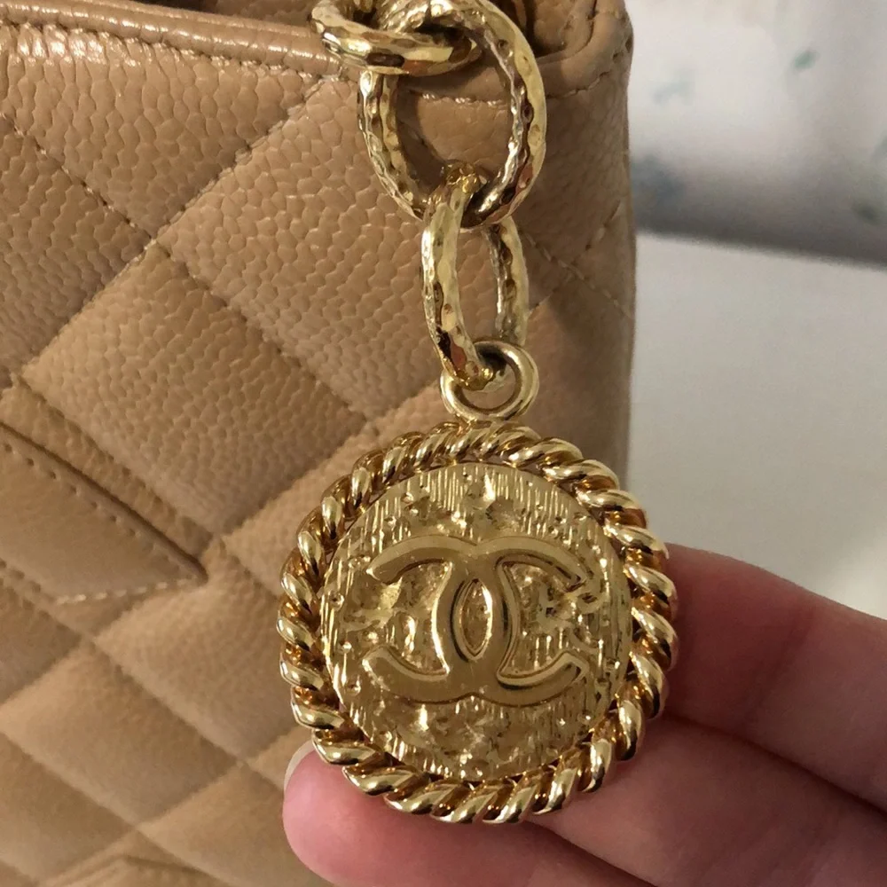 Vintage Chanel Beige Classic Medallion Quilted Caviar Tote Bag - Picture 3 of 15